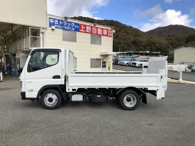 MITSUBISHI CANTER 2025