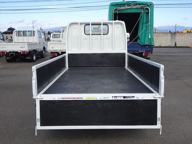 MITSUBISHI CANTER 2010