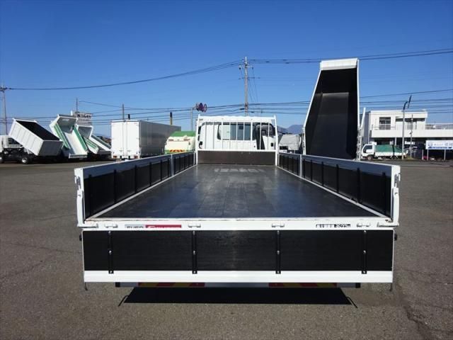 MITSUBISHI FUSOU FIGHTER 2025