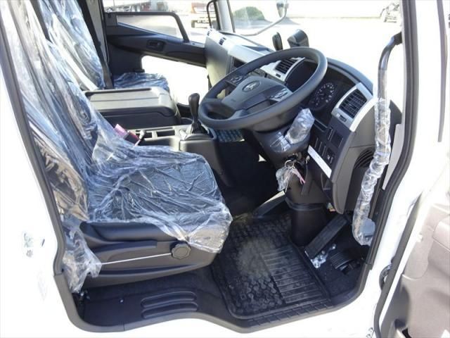 MITSUBISHI FUSOU FIGHTER 2025