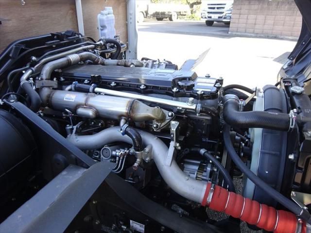 MITSUBISHI FUSOU FIGHTER 2025