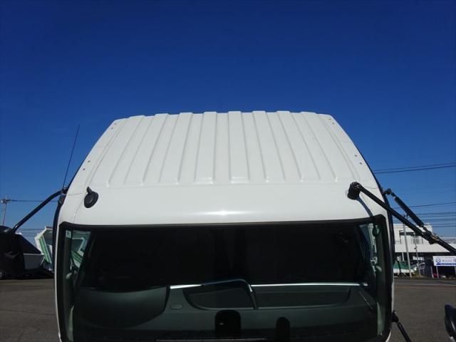 MITSUBISHI FUSOU FIGHTER 2025