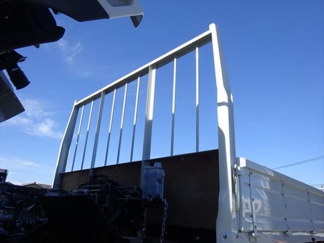 MITSUBISHI FUSOU FIGHTER 2025