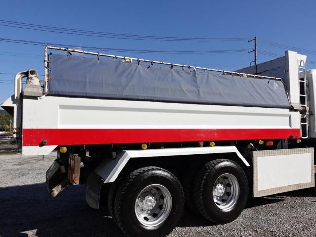 MITSUBISHI FUSOU SUPER GREAT 2014