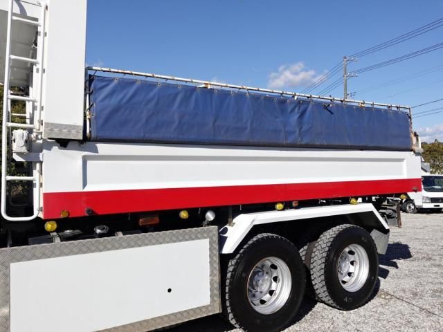 MITSUBISHI FUSOU SUPER GREAT 2014