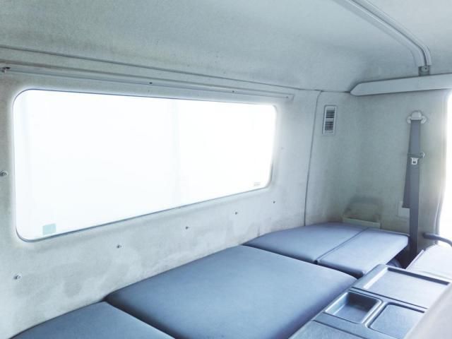 MITSUBISHI FUSOU SUPER GREAT 2014