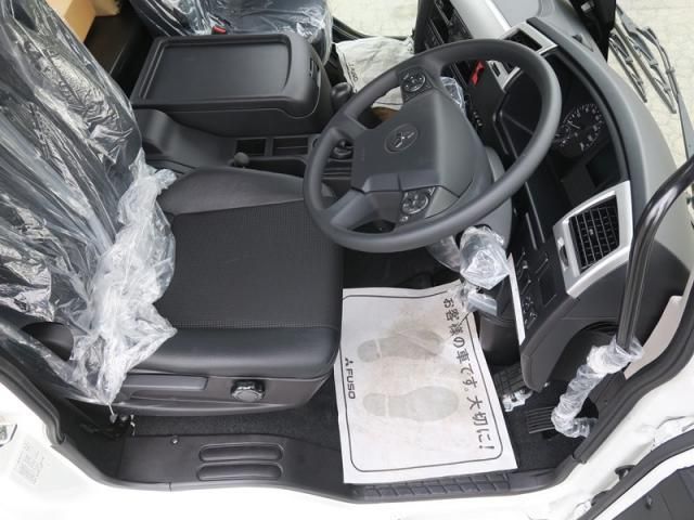 MITSUBISHI FUSOU FIGHTER 2025