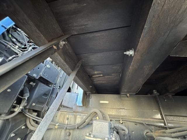 MITSUBISHI FUSOU SUPER GREAT 2011