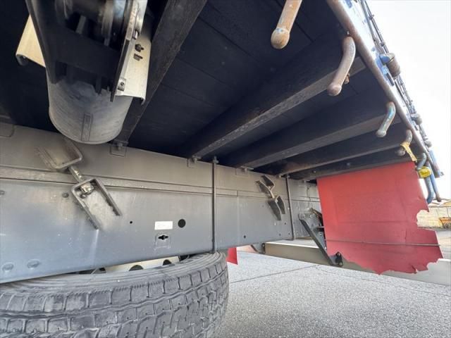 MITSUBISHI FUSOU SUPER GREAT 2011