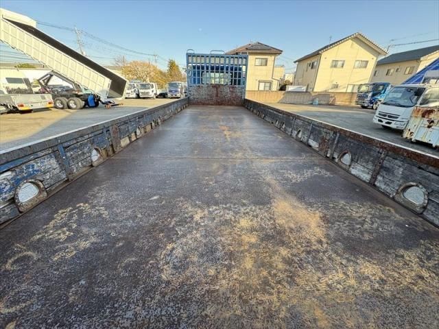 MITSUBISHI FUSOU SUPER GREAT 2011