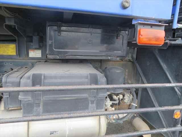 MITSUBISHI FUSOU SUPER GREAT 2015