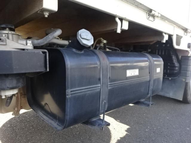 MITSUBISHI CANTER 2010