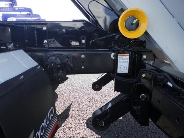 MITSUBISHI FUSOU FIGHTER 2025