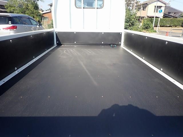 MITSUBISHI CANTER 2025