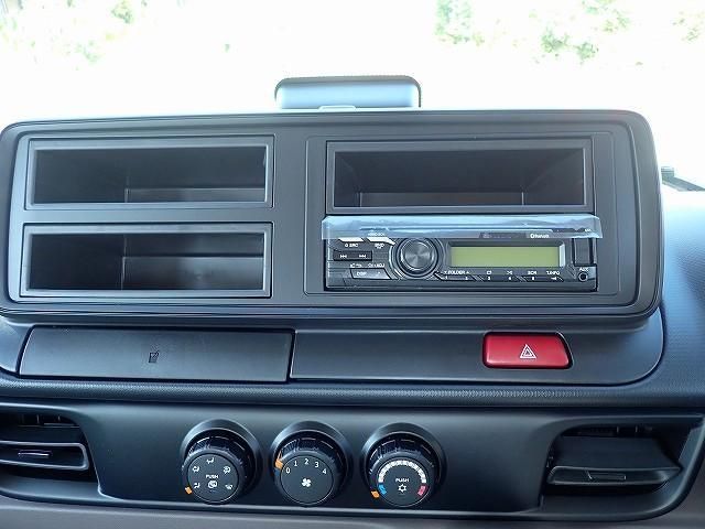 MITSUBISHI CANTER 2025