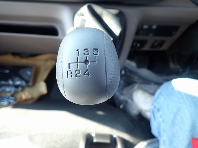 MITSUBISHI CANTER 2025