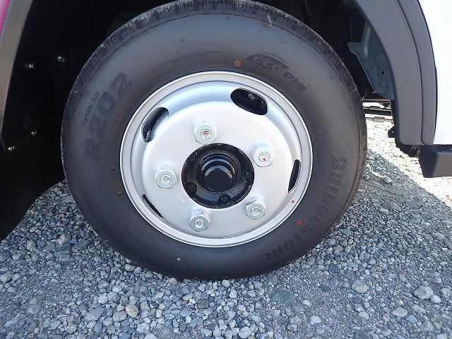 MITSUBISHI CANTER 2025