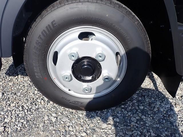 MITSUBISHI CANTER 2025