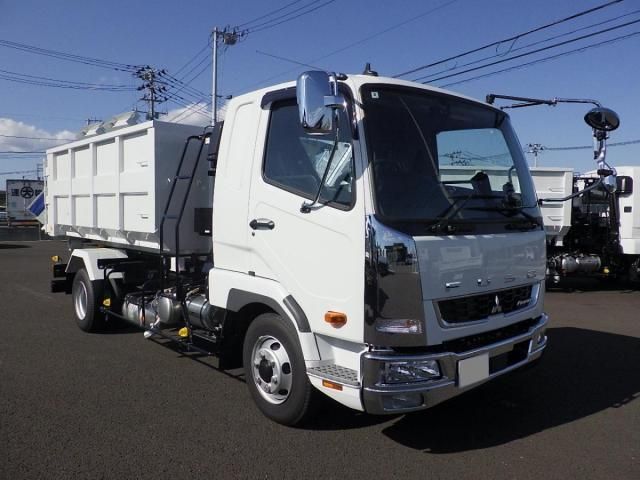 MITSUBISHI FUSOU FIGHTER 2025