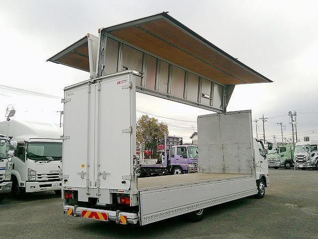 MITSUBISHI FUSOU FIGHTER 2018