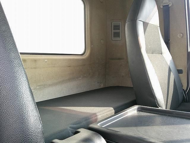 MITSUBISHI FUSOU FIGHTER 2018