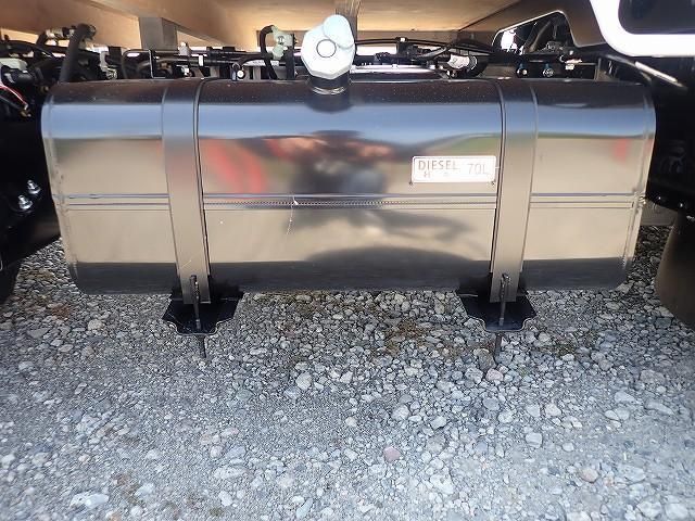 MITSUBISHI CANTER 2025