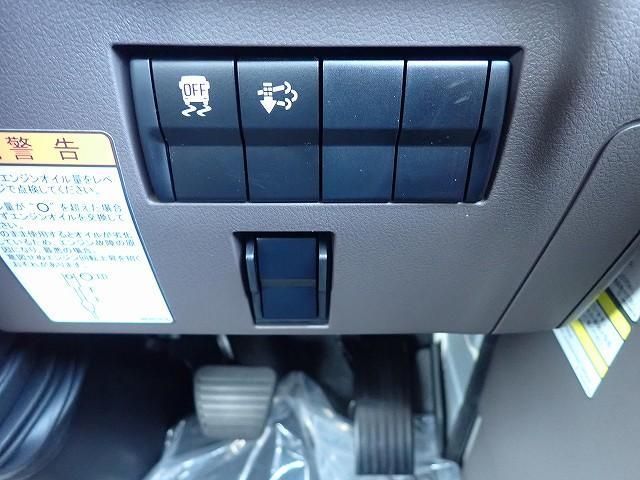 MITSUBISHI CANTER 2025