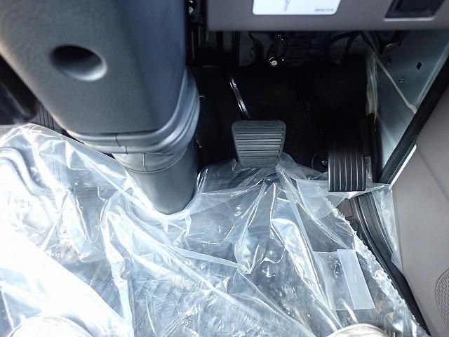 MITSUBISHI CANTER 2025