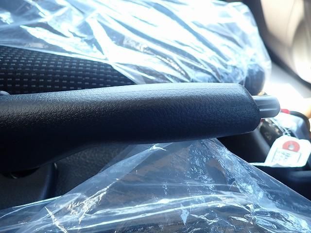 MITSUBISHI CANTER 2025