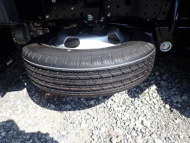 MITSUBISHI CANTER 2025