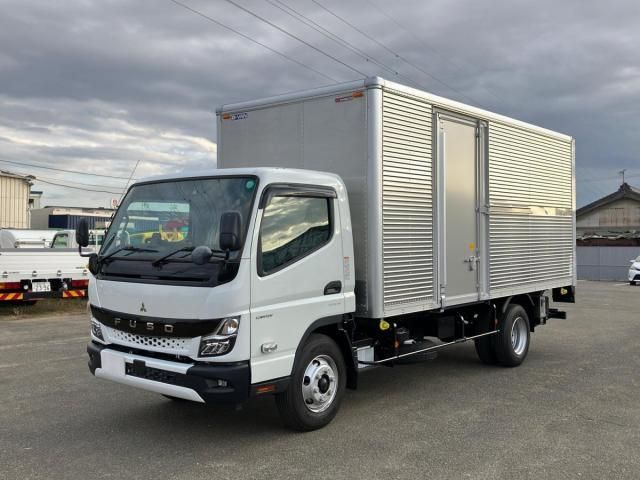 MITSUBISHI CANTER 2025