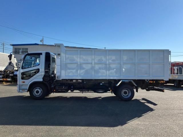 MITSUBISHI FUSOU FIGHTER 2025