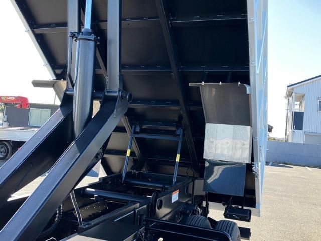 MITSUBISHI FUSOU FIGHTER 2025