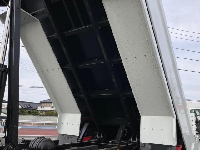 MITSUBISHI FUSOU SUPER GREAT 2024