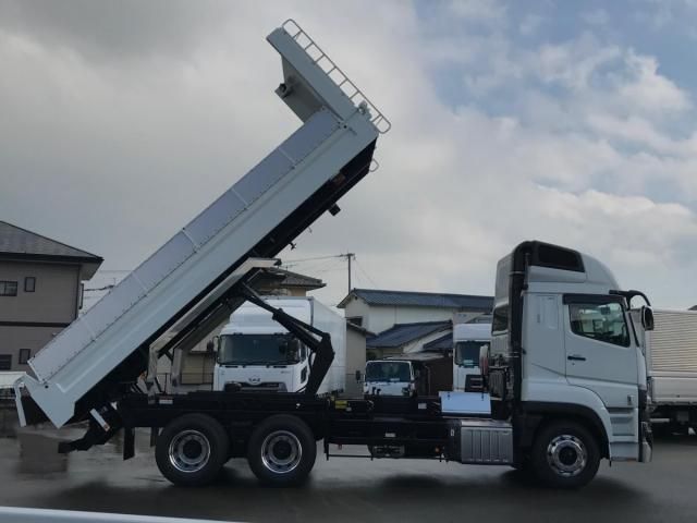 MITSUBISHI FUSOU SUPER GREAT 2025