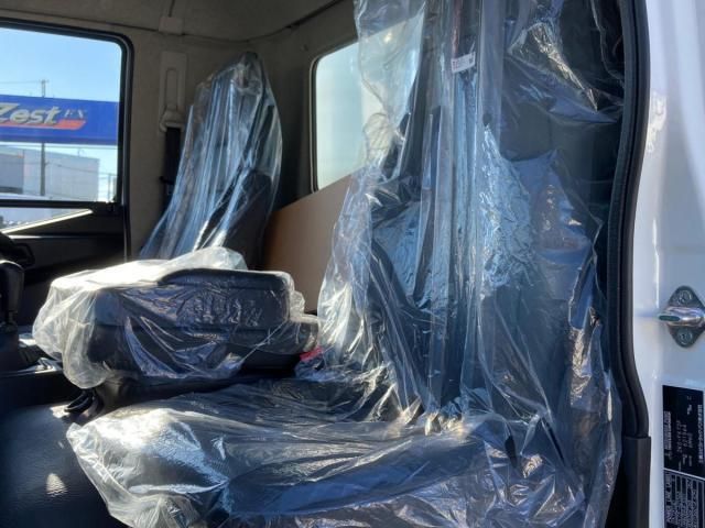 MITSUBISHI FUSOU FIGHTER 2025