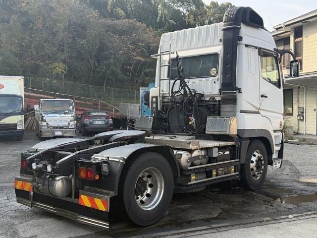 MITSUBISHI FUSOU SUPER GREAT 2016