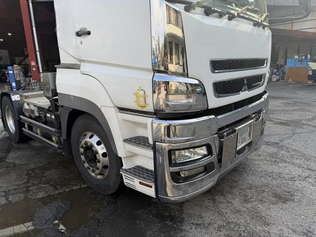 MITSUBISHI FUSOU SUPER GREAT 2016