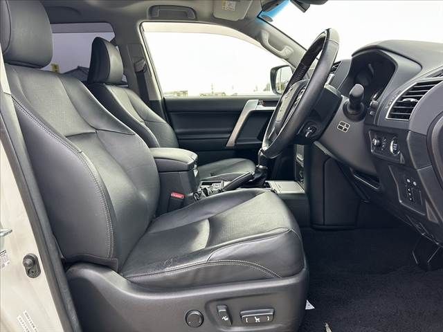 TOYOTA LANDCRUISER PRADO 2017