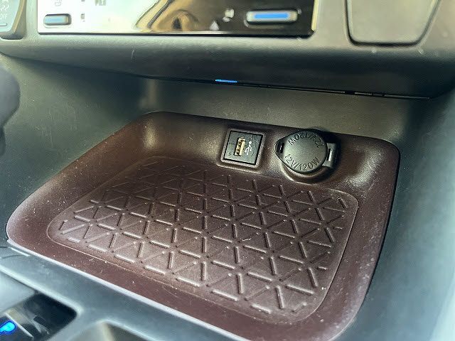 TOYOTA RAV4 4WD 2023