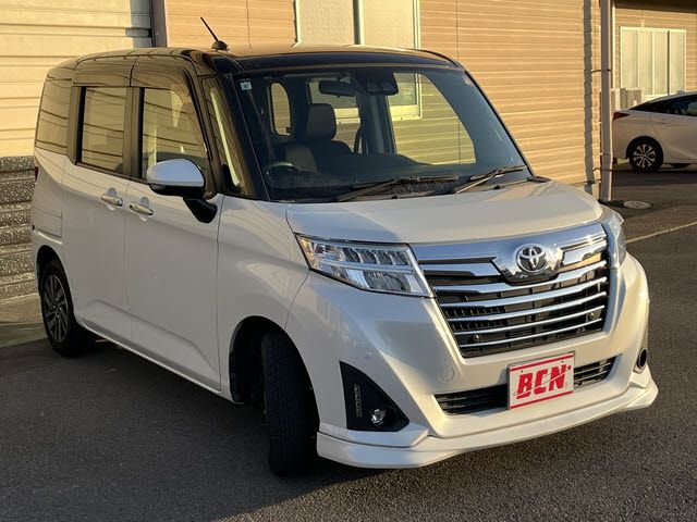TOYOTA ROOMY 2019