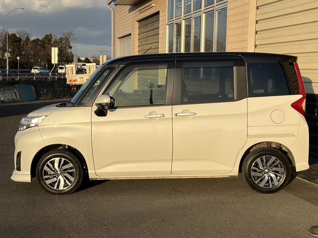 TOYOTA ROOMY 2019