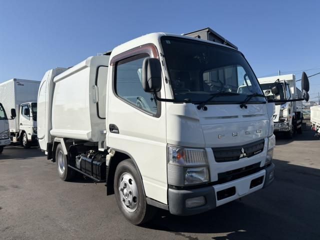 MITSUBISHI CANTER 2015