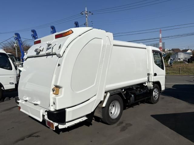 MITSUBISHI CANTER 2015