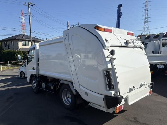 MITSUBISHI CANTER 2015