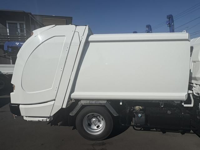 MITSUBISHI CANTER 2015