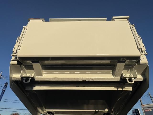 MITSUBISHI CANTER 2015