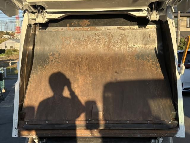 MITSUBISHI CANTER 2015