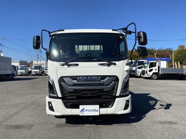 ISUZU FORWARD 2025