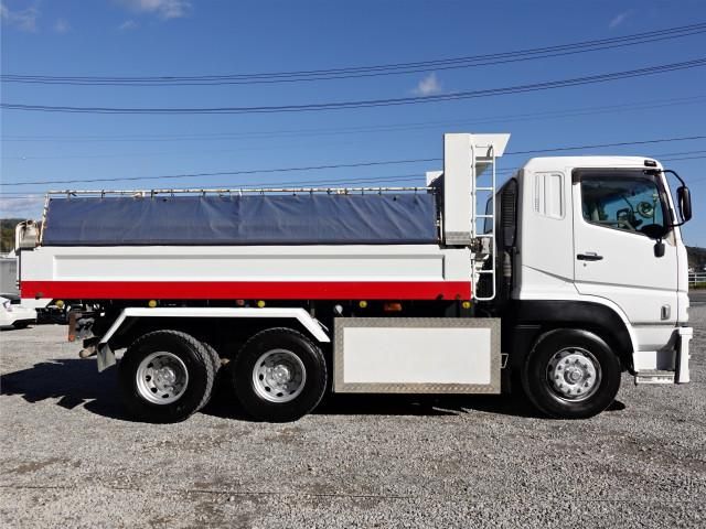 MITSUBISHI FUSOU SUPER GREAT 2014